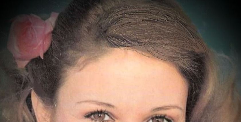 الفنانة نيللي