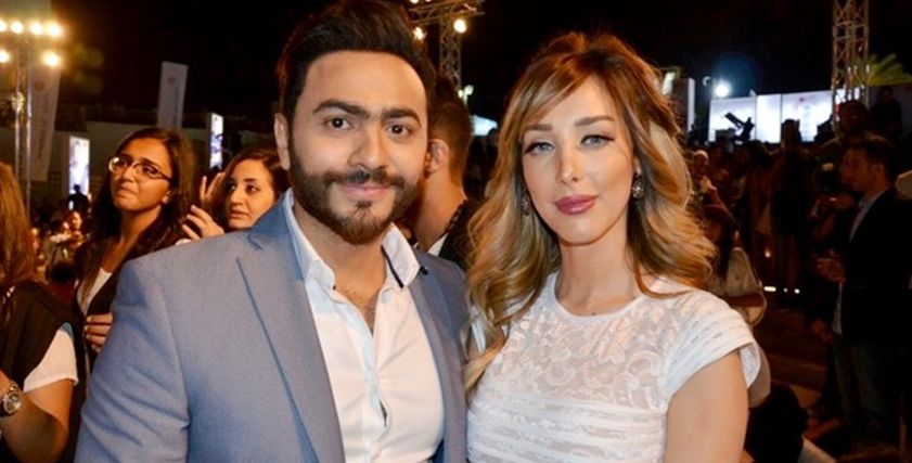 تامر حسني وزوجته