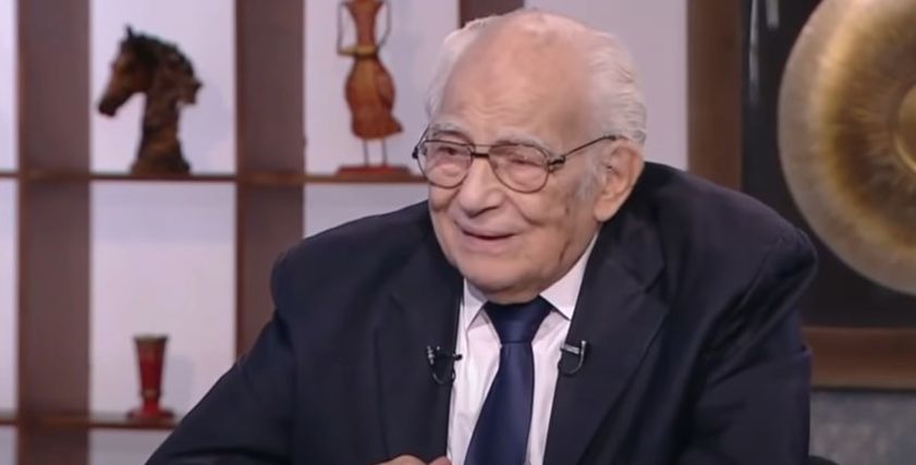 الفنان رشوان توفيق