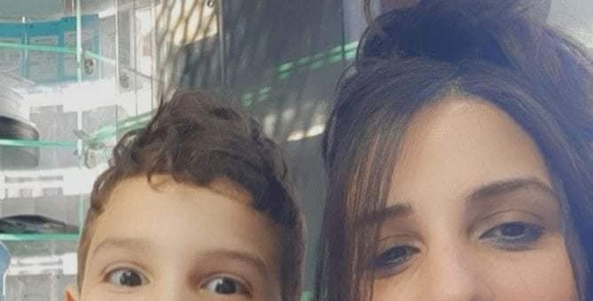 «آية» مع طفلها