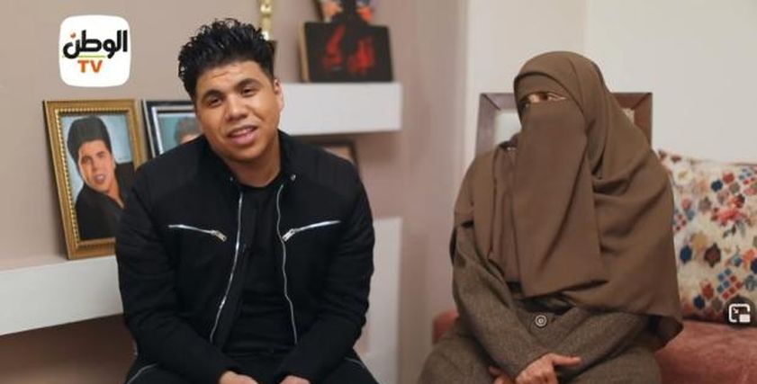 عمر كمال ووالدته