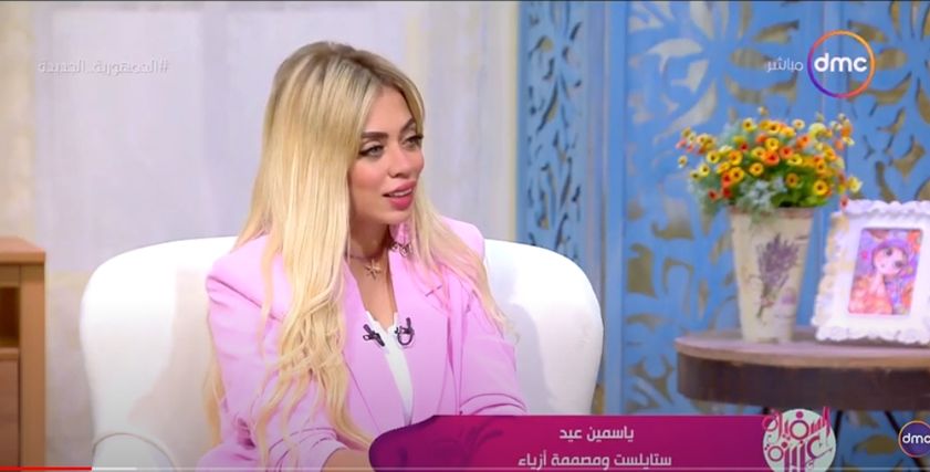 مصممة الأزياء