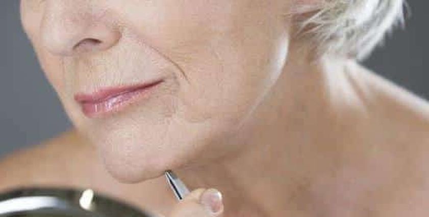 أعراض الأمراض التي تصيبك بسبب شعر الذقن للنساء