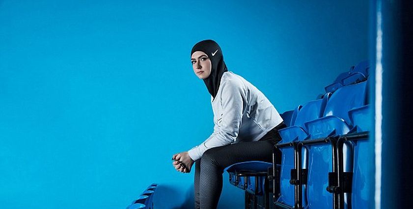 ملابس رياضية للمحجبات Nike