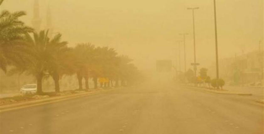 غبار العاصفة الرملية