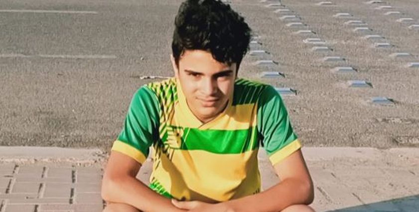 عبدالله يستغيث من أمه وزوجها