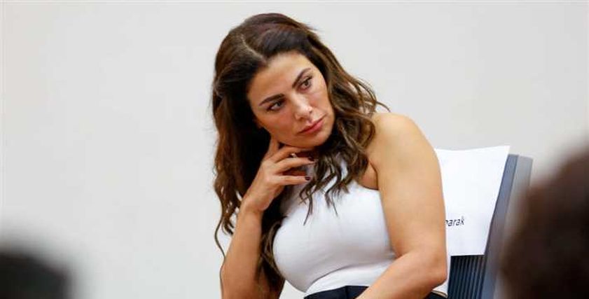 الفنانة صبا مبارك خلال حضور احدى الورش بالمهرجان