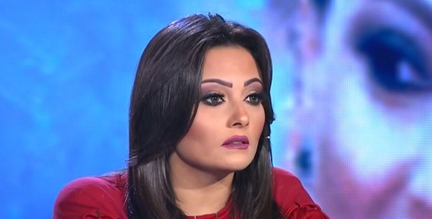 الفنانة بشرى