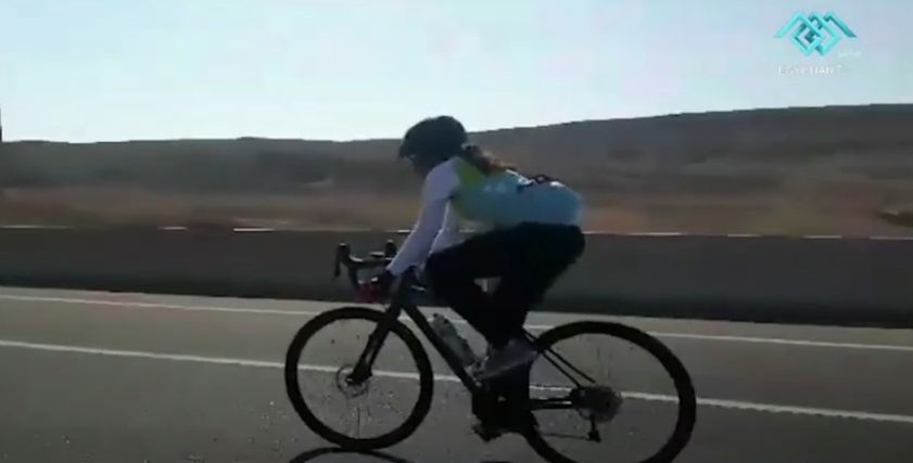 فتاة تتحدى مرض نادر