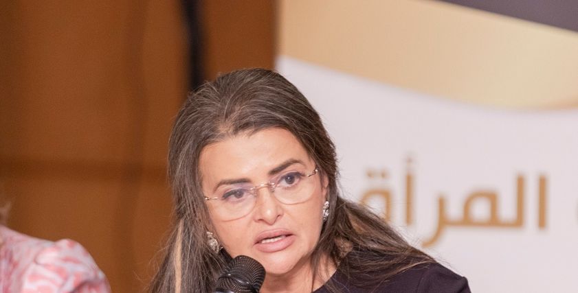 دينا عبد الفتاح