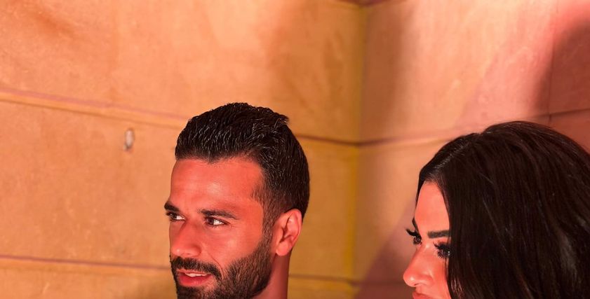 ميرنا نور الدين وخطيبها