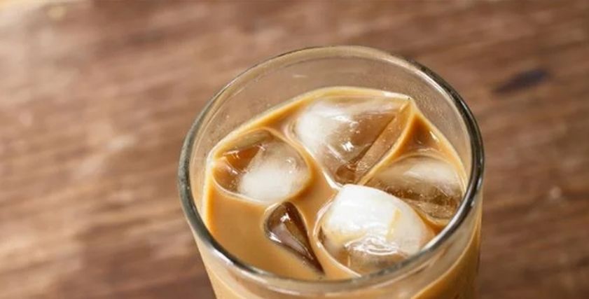 طريقة عمل الايس كوفي بدون مضرب