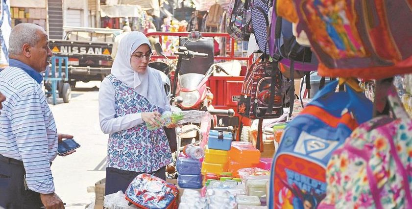 معاناة اولياء الأمور مع مصروفات المدارس تتجدد مع بداية العام الدراسي 