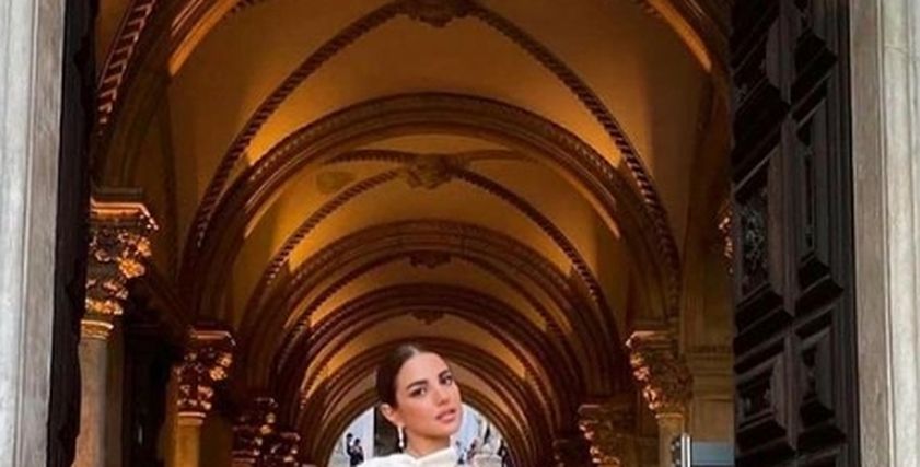 الفنانة درة في فستان جديد من تصميم بمبة وظهور لافت