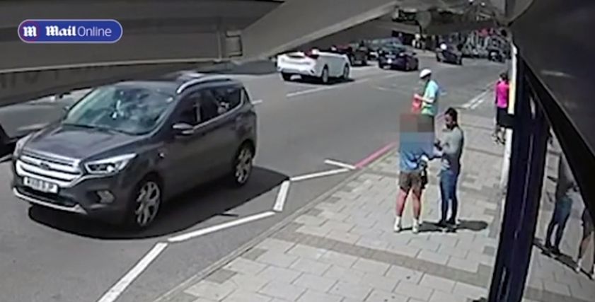 سيدة تنقذ فتاة 11 سنة من عملية اختطاف في شوارع لندن.. والشرطة مازالت تبحث عنهم