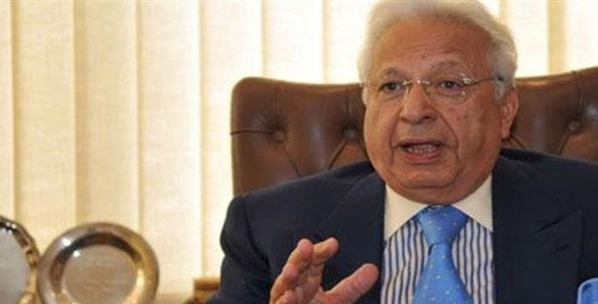 الدكتور أحمد عكاشة