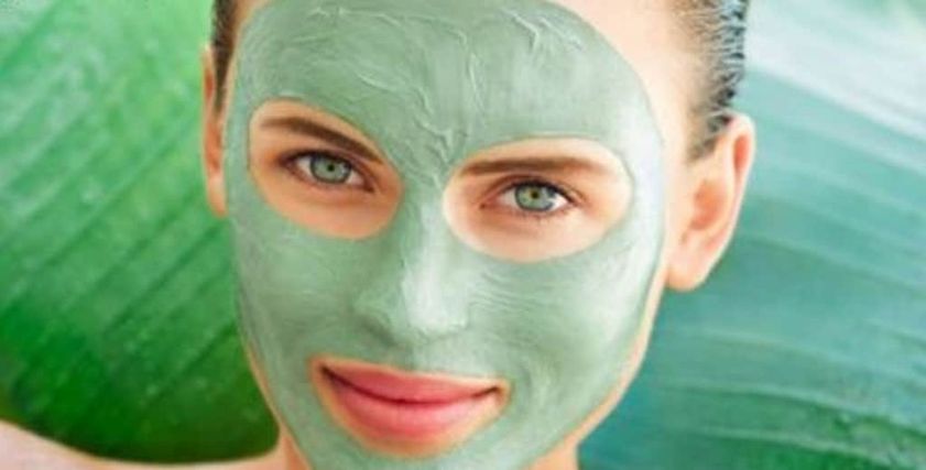  استخدام جل الصبار للوجه