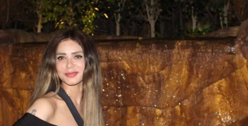 إيناس عزالدين