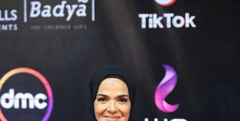 الفنانة منى عبد الغني