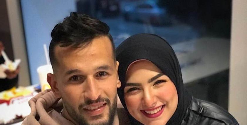 محمود حمد وزوجته