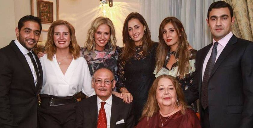 بالفيديو| بعد زواج هنا شيحة.. حدث سعيد جديد في أسرة الفنان التشكيلي