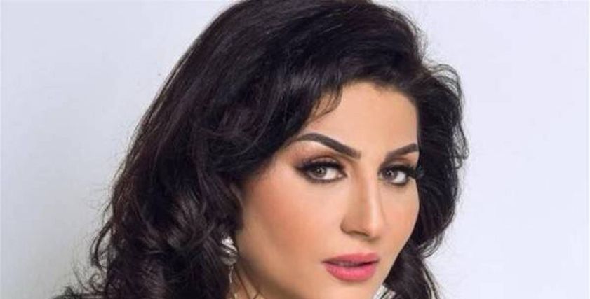 وفاء عامر