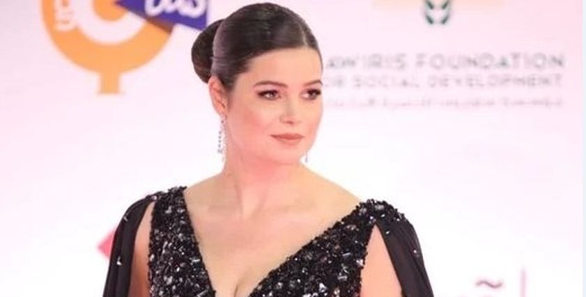 يسرا اللوزي