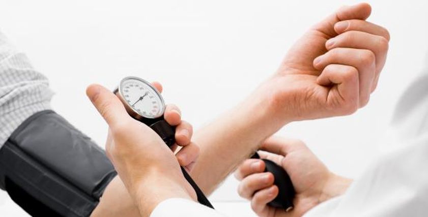 احذر.. 4 عادات خاطئة تؤدي لارتفاع ضغط الدم
