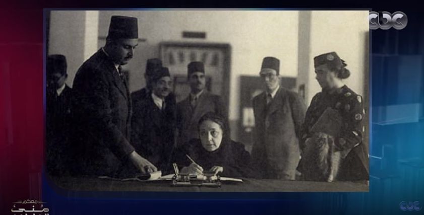المناضلة المصرية هدى شعراوي