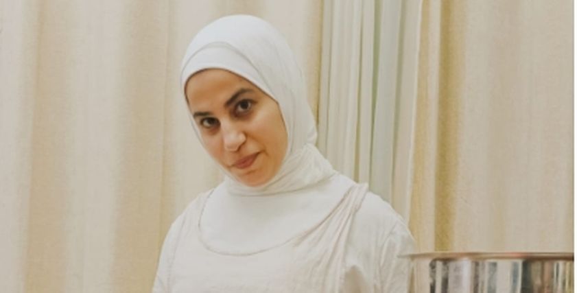 لقاء نبيل في أثناء العمل