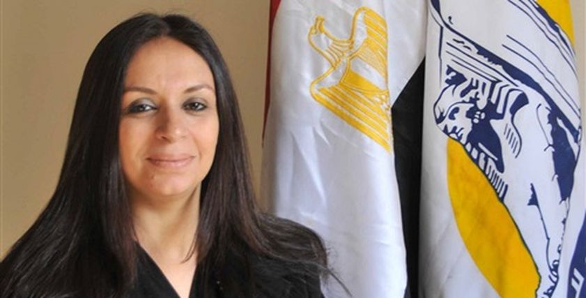 مايا مرسي تبدأ اجتماع لجنة اسر الشهداء بالوقوف دقيقه حداد على أرواحهم
