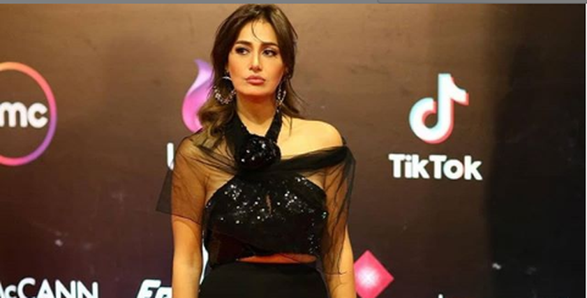الفنانة حلا شيحة