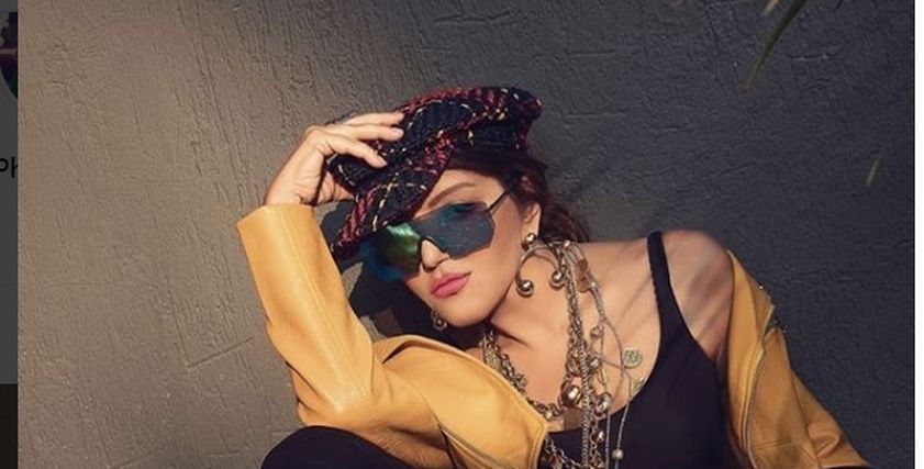 سميرة سعيد بإطلالة كاجوال في أحدث جلسة تصوير