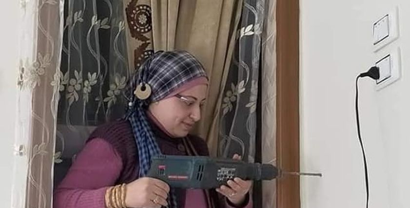 «مروة» خلال عملها