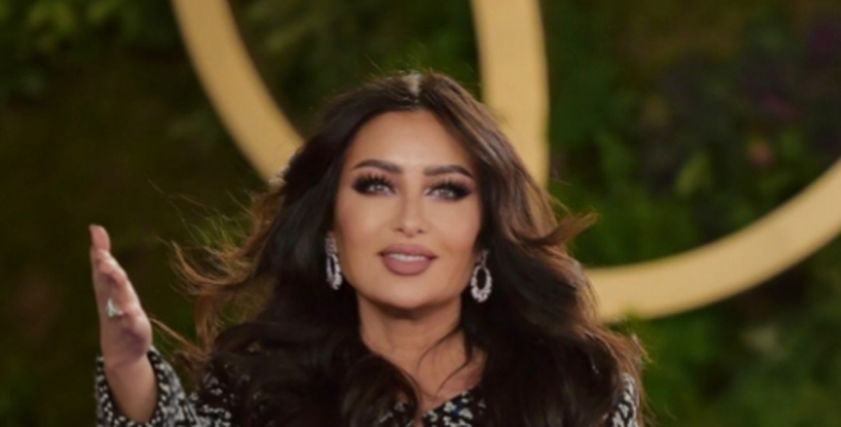 الفنانة لطيفة