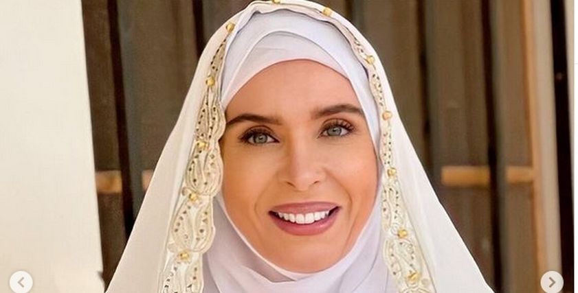 الراقصة دينا