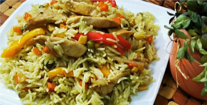 أرز مدخن بالدجاج والخضار