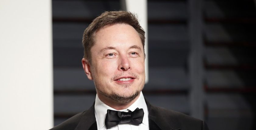 أزياء إيلون ماسك