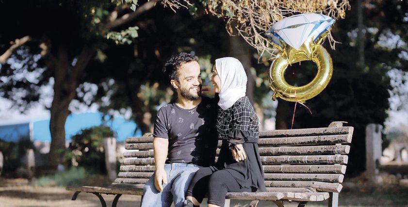 عبد الرحمن وخطيبته منار