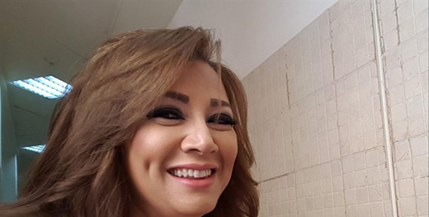 انتصار تمضغ