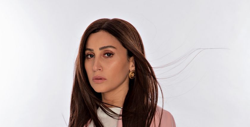 الفنانة دينا الشربيني
