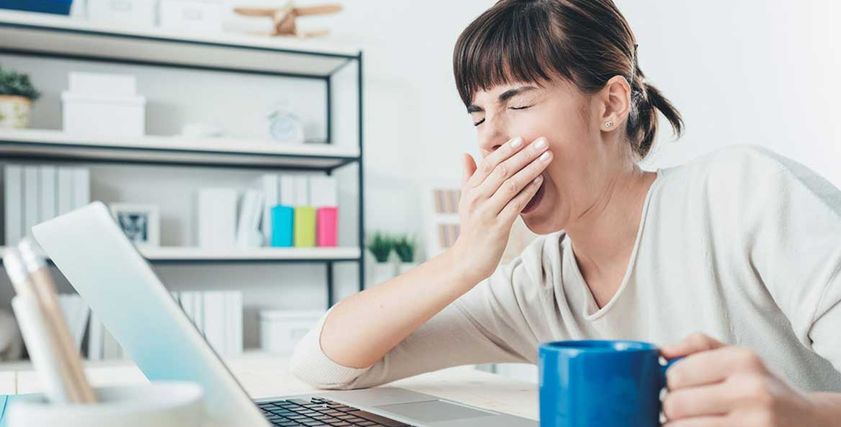 سيدة مصابة بمتلازمة التعب المزمن