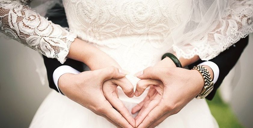 الزواج.. حلم نص الدين من «سُترة» إلى «عملية حسابية معقدة»