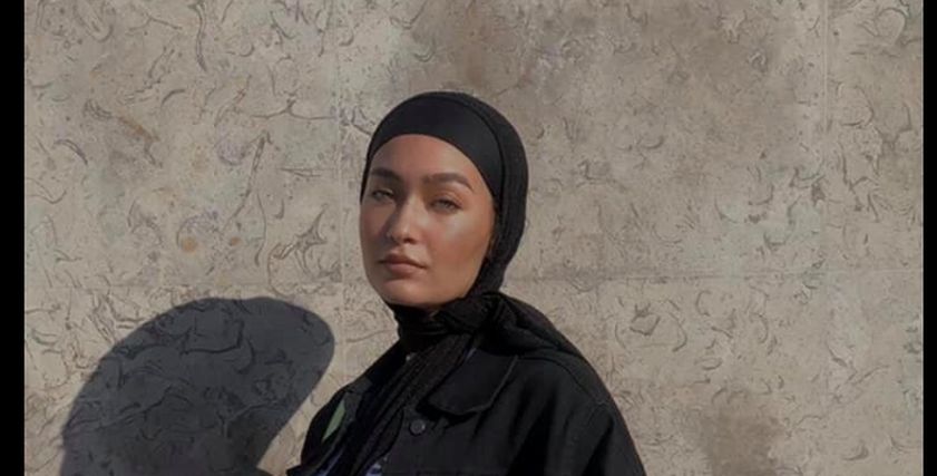 شبيهة جيجي حديد
