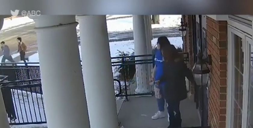 طالبة مسلمة تنقذ زملائها من حادث إطلاق نار