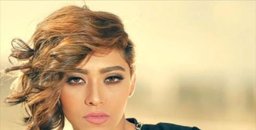 زيزي عادل