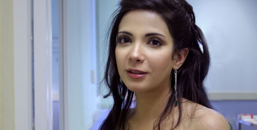 الفنانة مني زكي
