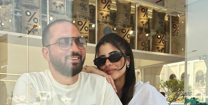الفنان أحمد ثروت وخطيبته