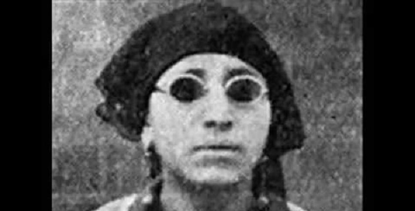 القارئة الشيخة نبوية النحاس