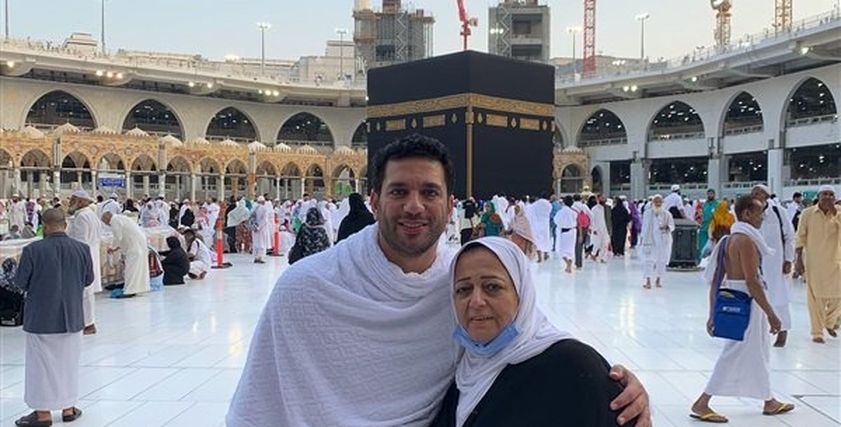 حسن الرداد ووالدته